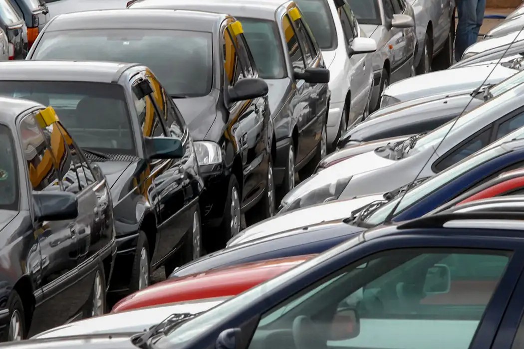 Carro novo ou seminovo: qual vale mais a pena em 2026?
