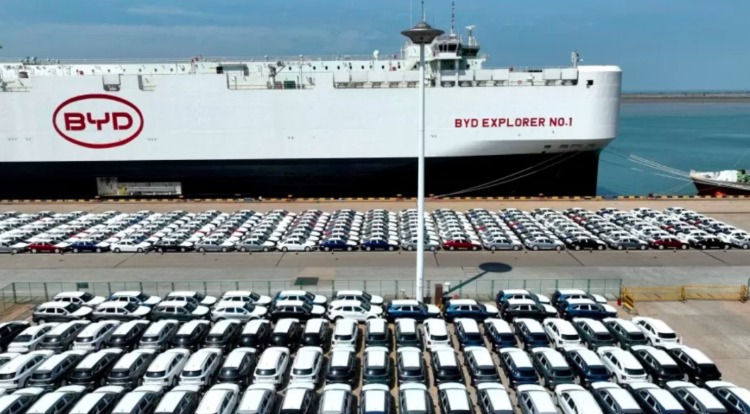 Domínio Global: Exportações saltam 55% e consolidam a BYD como gigante mundial