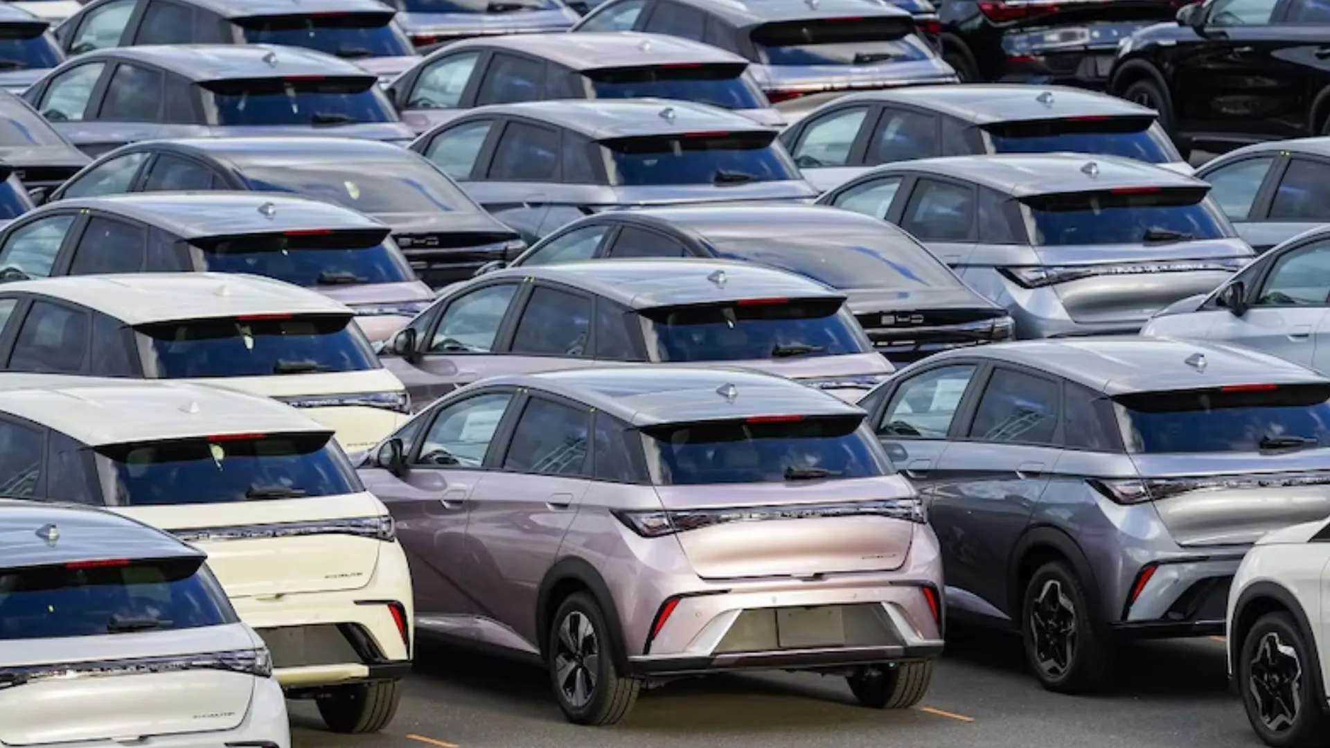 A Nova Era do Motor: Vendas de carros eletrificados disparam 89% no Brasil em 2026